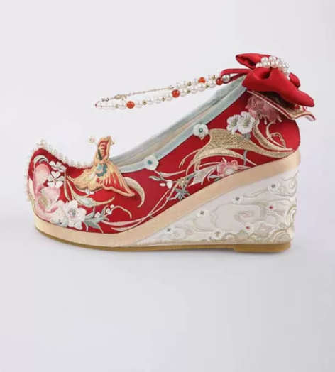 【出】十三余小豆蔻儿[鸾凤仙羽]刺绣婚服汉...