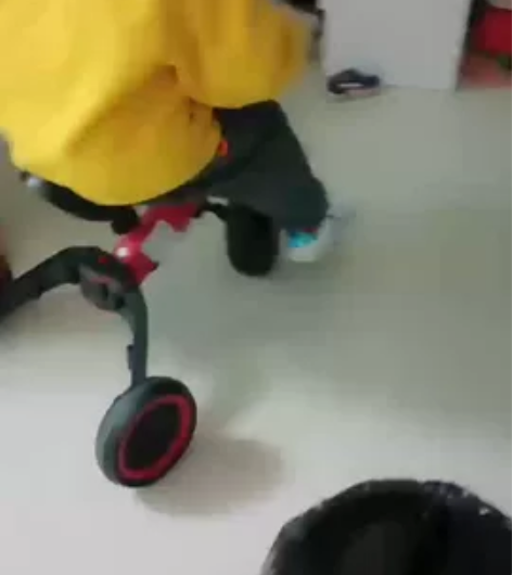 儿童多功能平衡车三合一三轮车滑滑车，一脚踏...