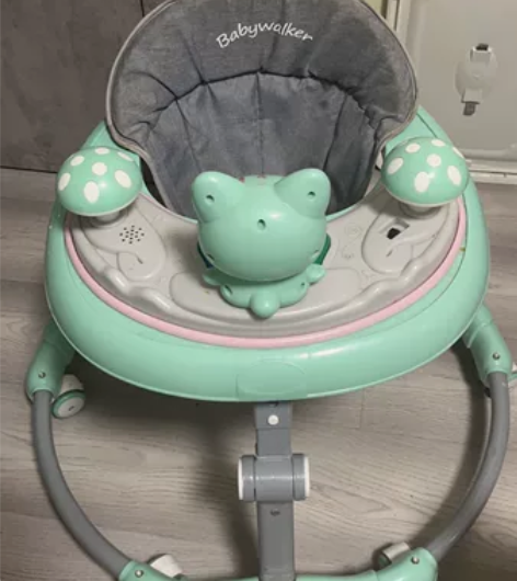 婴儿学步车，带音乐，三档调节，垫子有点脏，...
