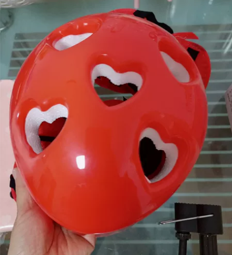 平衡车防护头盔和护膝全新 感兴趣的话点“我...