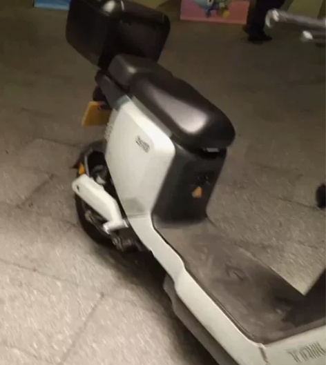 台铃电动车，送头盔防风被，雨衣。 三档调节...