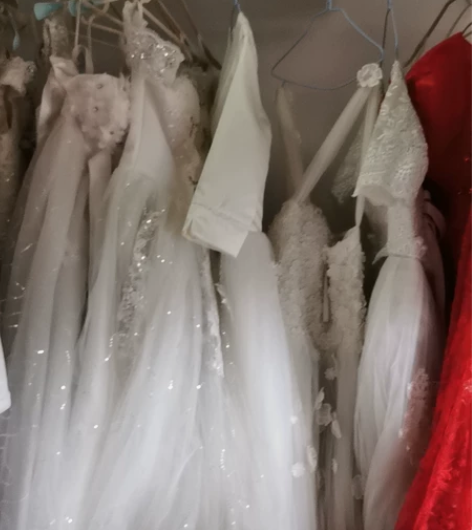 婚纱，礼服，秀禾，伴娘裙，可租可售。婚纱秀...