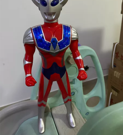 8成新 购买时70元 带音乐盒 感兴趣的话...