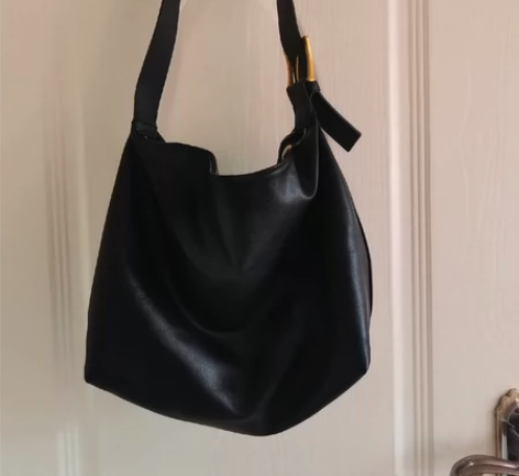 新款休闲大容量旅行托特软皮单肩斜挎包，全新...