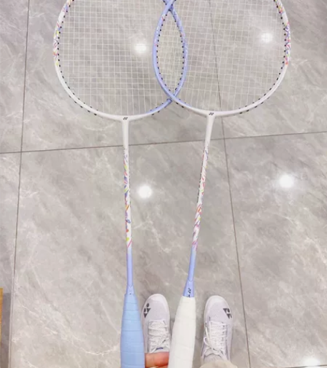 （闲置转让）全新原价799的尤尼克斯羽毛球...