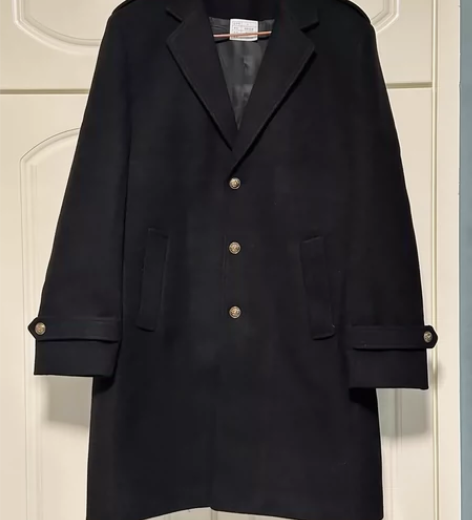 这个大衣是我在学航空专业的时候定制的 不是...