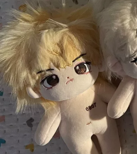 还有最后一个属性棉花娃娃：飞峋 有意者可私...