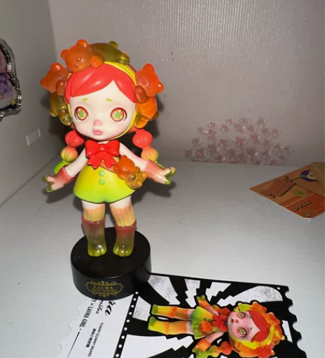 【出现货】POPMART Laura甜蜜妖...