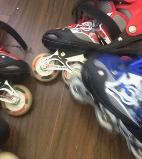 轮滑溜冰鞋成人旱冰鞋单直排轮滑…共买了两双...