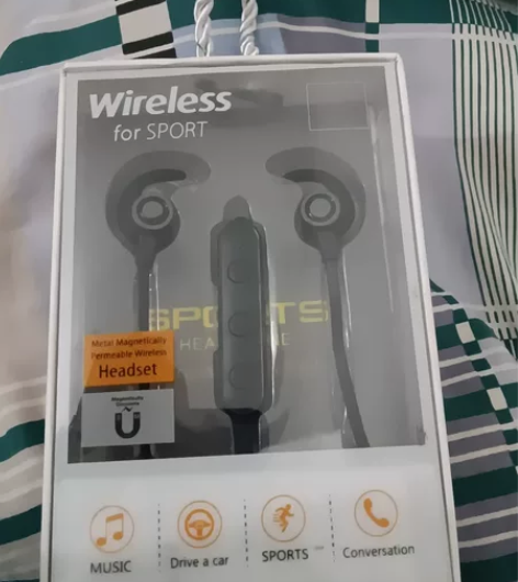 之前买的旧蓝牙运动耳机，没有用过，新的，应...