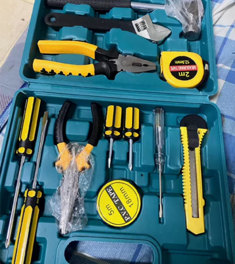 【低价出售】居家车用五金工具箱维修工具套装...