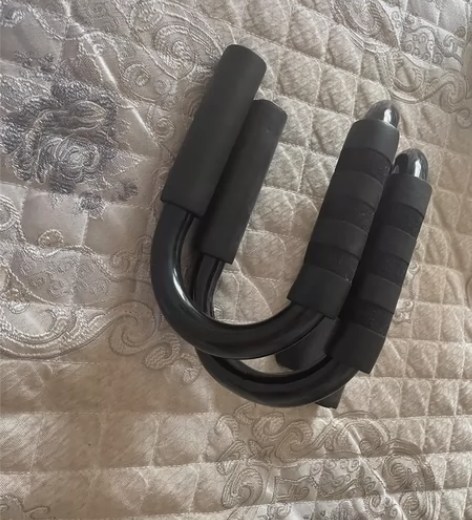 俯卧撑架，闲置，有需要的联系，自提。 感兴...