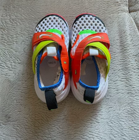 耐克小飞碟8c，内长140穿过一次很新，6...