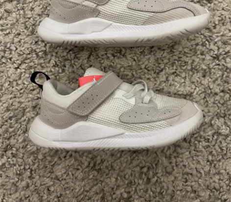 乔丹，nike耐克童鞋，10C。 非全新，...