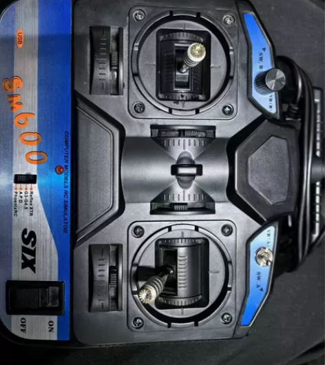 富斯sm600日本手,自己买来练模拟器用的...