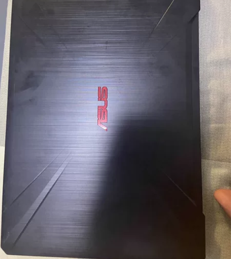 华硕飞行堡垒笔记本电脑，没有任何维修情况，...