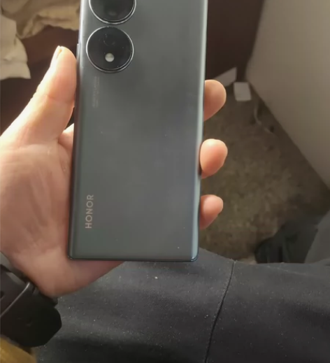 荣耀70机器无拆修9乘新 感兴趣的话点“我...