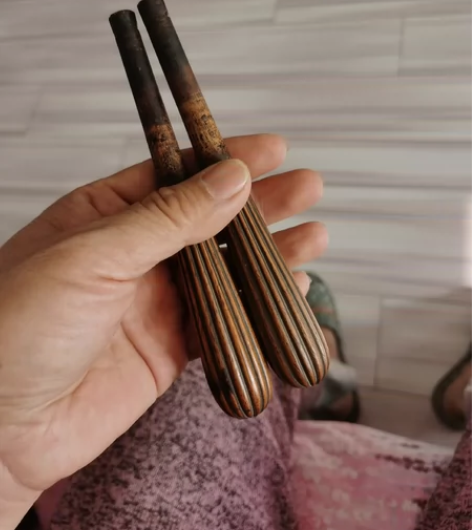 老黄杨木二胡轴一对 见图完好无损￥906人...