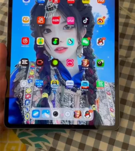 vivo pad2 128g 屏幕没碎，只...