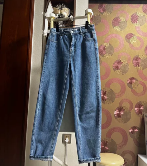 出闲置牛仔裤/运动裤 轻微穿着痕迹就是旧了...