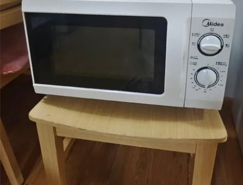 美的微波炉,20L,成色如图,通州大方居自...