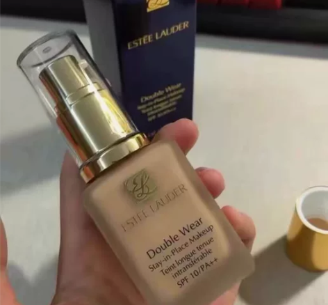 雅诗兰黛DW持妆粉底液 1w1#2c0 在...