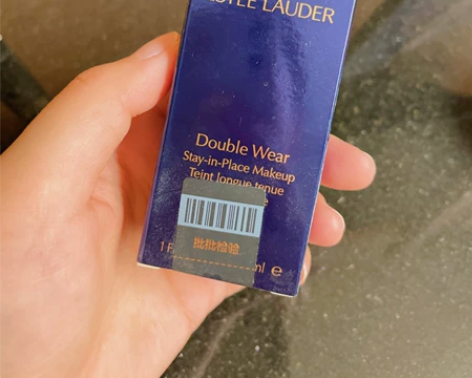 雅诗兰黛粉底液,只用了3次,我的肤色不适合...