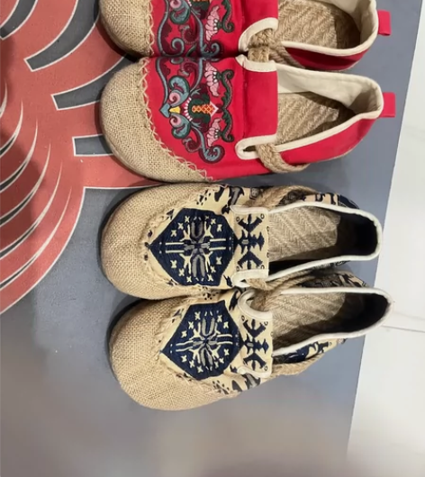 女士布鞋大码39.肥脚可穿『买一送一』 感...