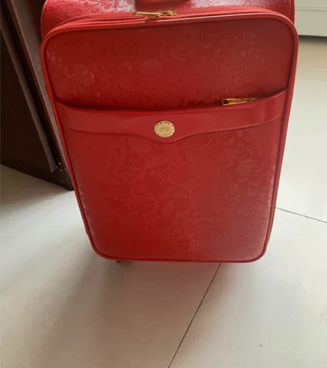 皮箱旅行箱 感兴趣的话点“我想要”和我私聊...