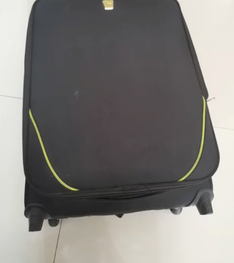 拉杆行李箱 感兴趣的话点“我想要”和我私聊...