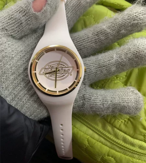 出一个Dickies手表 前两年买的 只带...