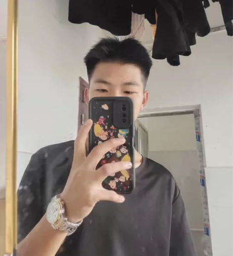 #男士手表 当时得物165买的 现在闲置低...