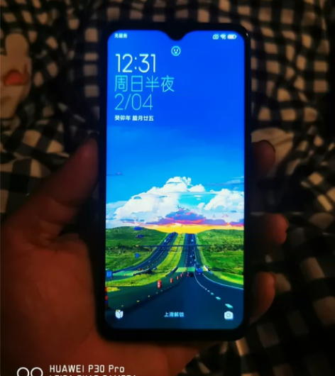自己的备用机小米9内存6+128有小磕碰当...
