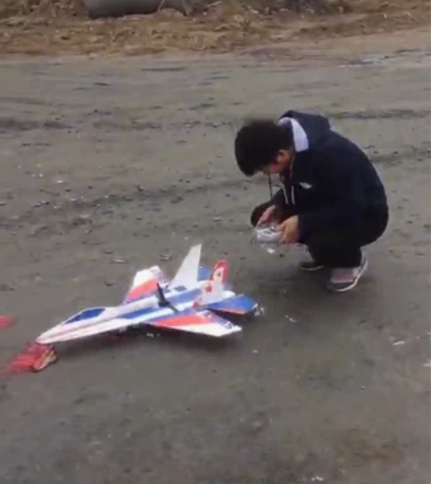 航模苏27  空机加小配件35、PNP13...