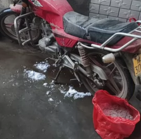 飞鹰摩托车 老古董有两三年没骑过了 之前是...