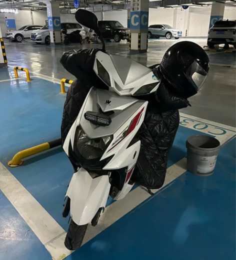 望江铃木125踏板摩托车一辆，个人一手车，...