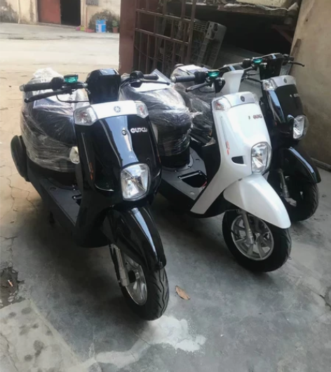 全新酷奇摩托，已经上好车牌，公司户，放心上...