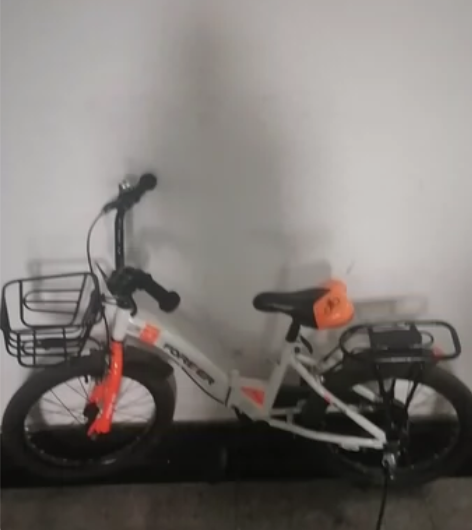 儿童 永久自行车，有辅助轮，18寸 感兴趣的话点“我想要”和...