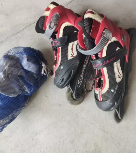 旱冰鞋 买来没穿几次 不穿了  鞋码42码...