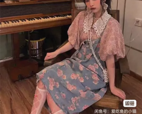 一整套裙子 宫廷风上衣+牛仔玫瑰背带裙再+...