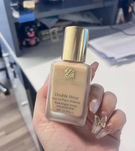 雅诗兰黛DW粉底液 色号：2C0余量80%