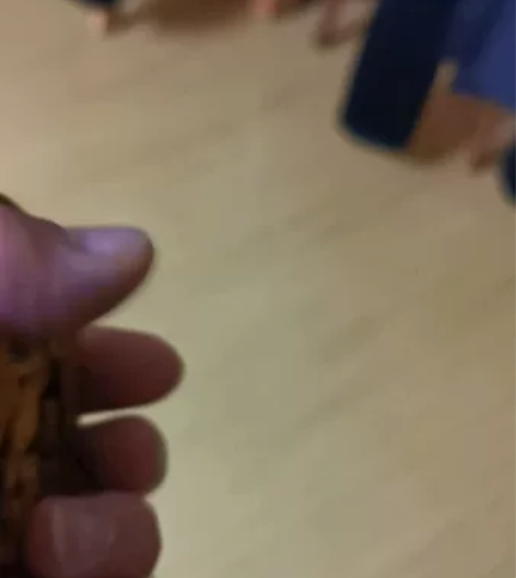 一块玉石雕刻的玉佩。可当挂件，腰牌，手把件...