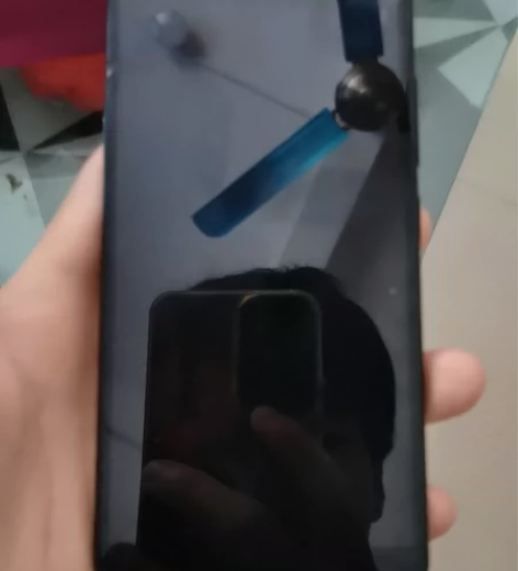 卖一台vivo20,本人高二,需要私聊我会...