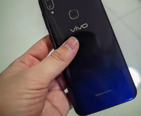 vivo Z3，6+64，骁龙710，一直...