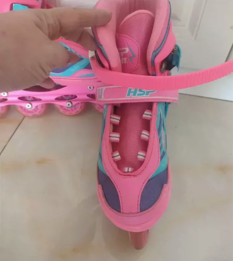 出售旱冰鞋，单排轮滑鞋，大童的，码数可以调...