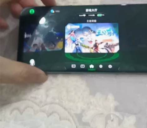 黑鲨2,有烧屏,开机键有一点点不灵敏,其他...