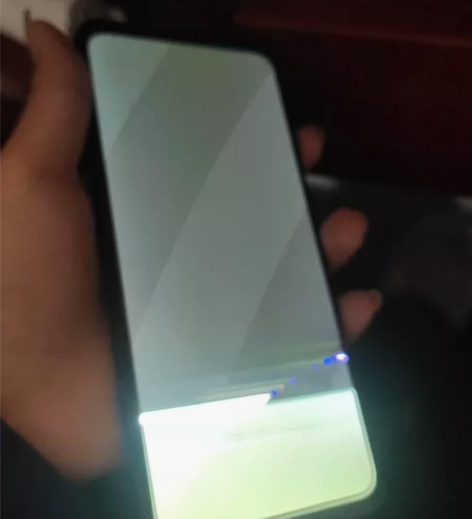 黑鲨三代12+128主板正常，一过有几个扣...