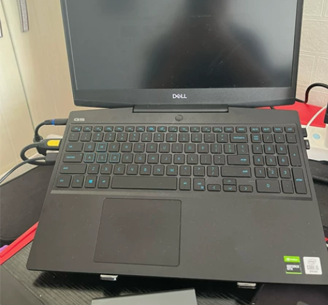 自己用的电脑,质量非常好。由于已经上岸,自...