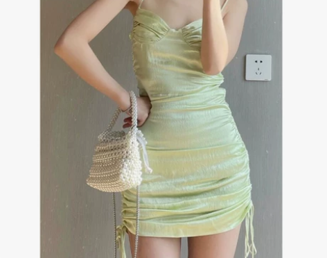 Data ZARA绿色纯欲抽绳褶皱收腰缎面...