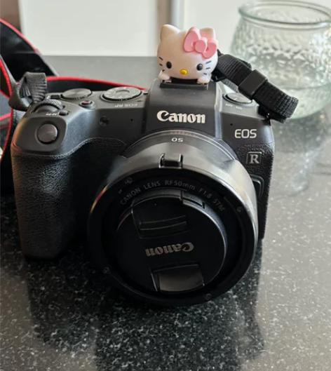 佳能RP搭配F1.8小痰盂镜头 成套出 所...